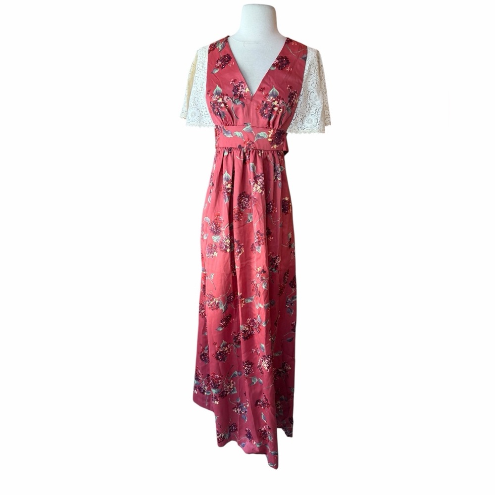 1970s Floral High-Waisted Back Waist Tie Eyelet Lace Sleeves Maxi Dress